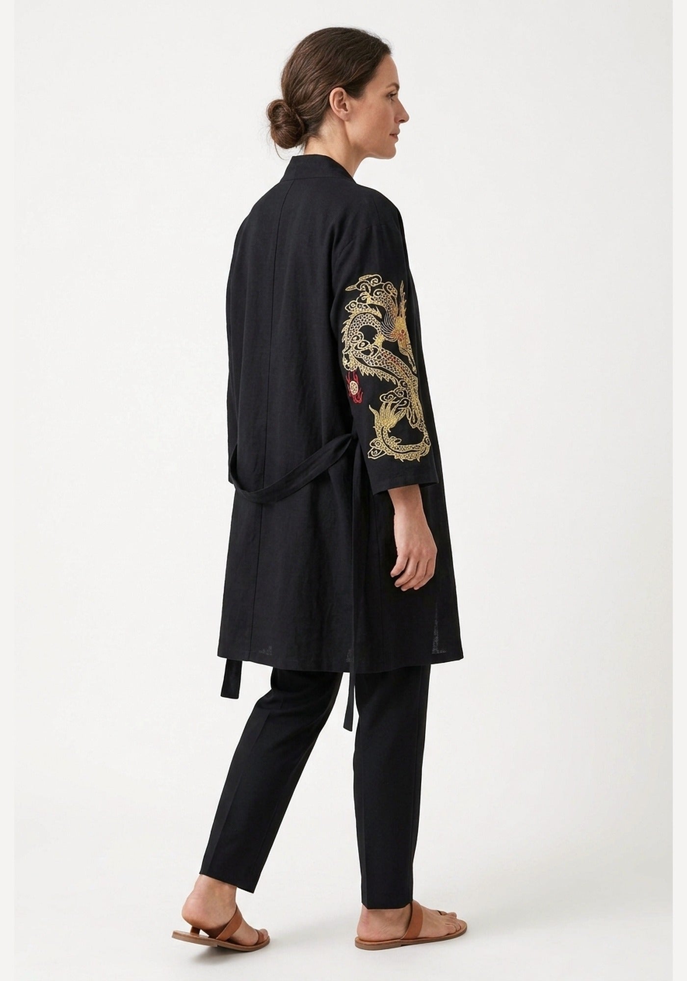 Bestickter Kimono