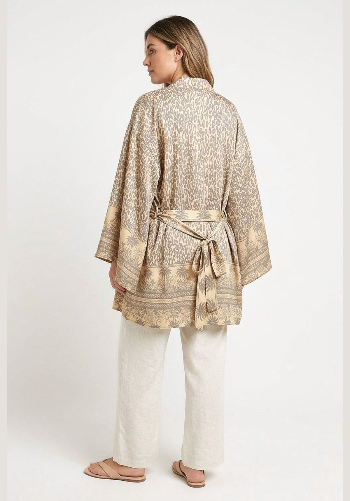Kimono Leo