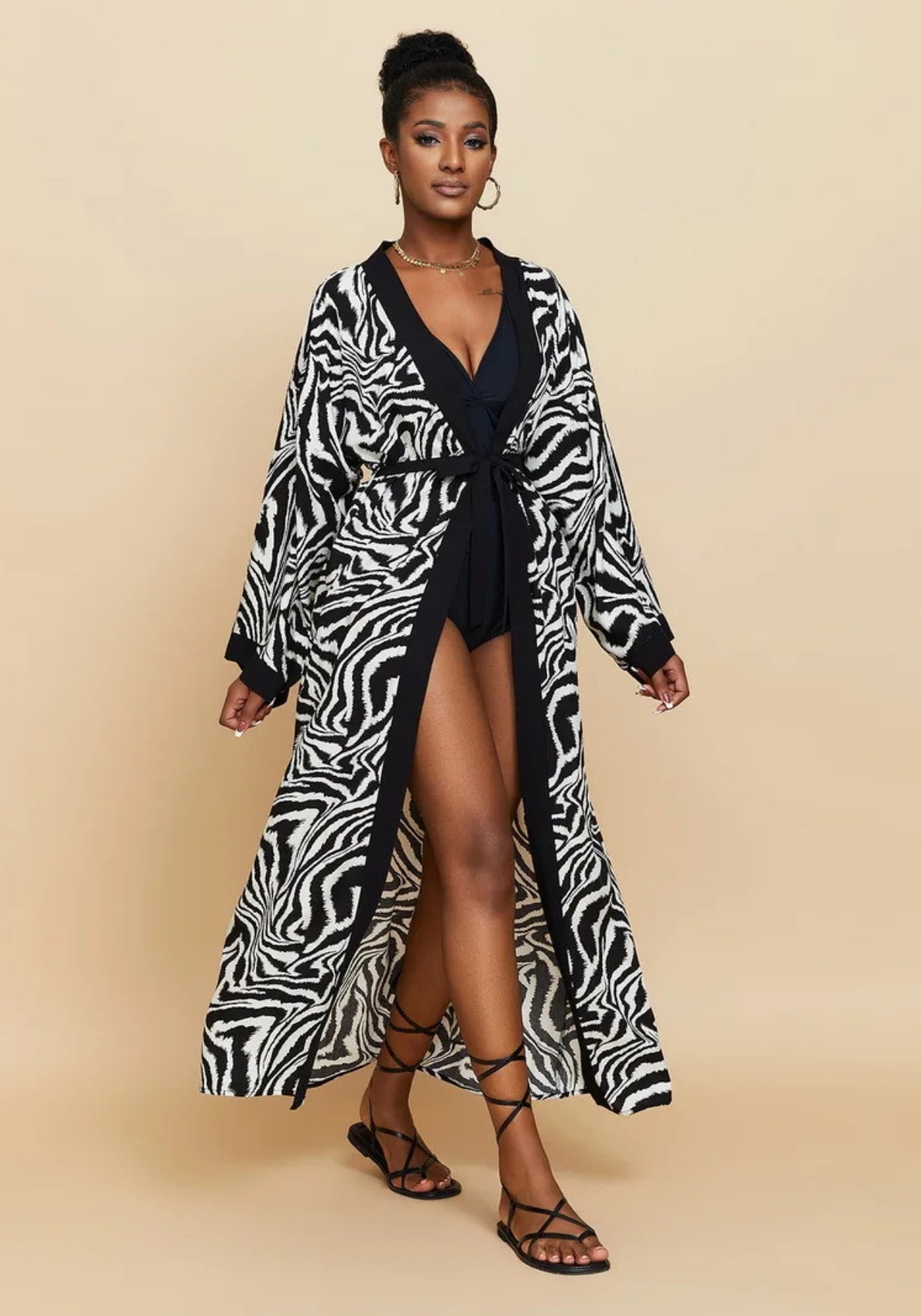 Kimono Schwarz Weiß