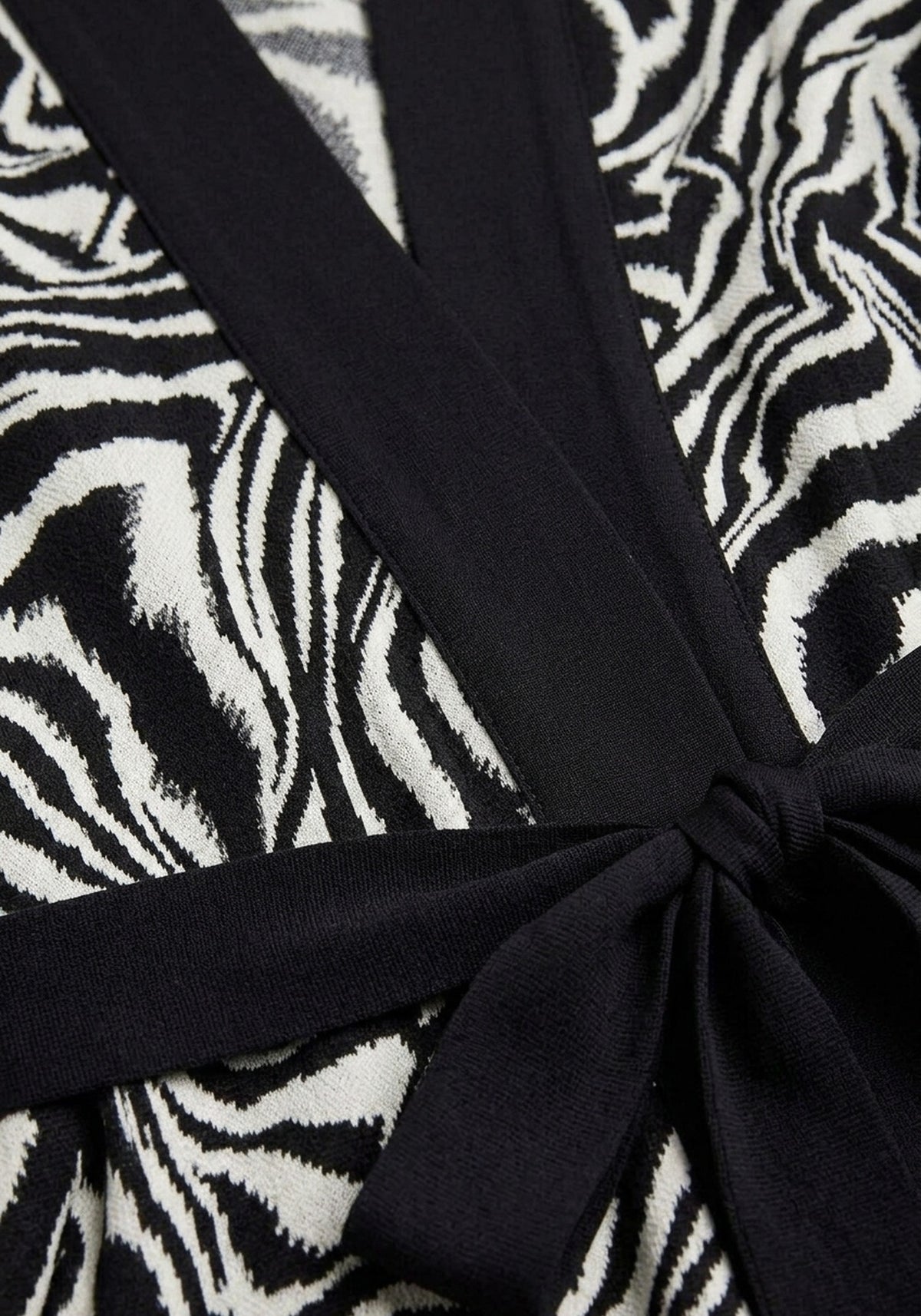 Kimono Schwarz Weiß