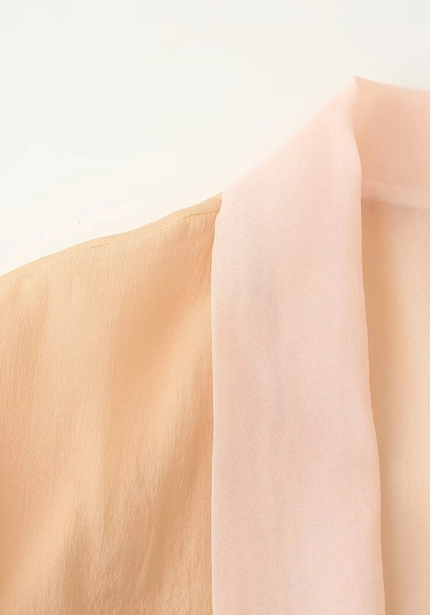 Kimono mit Stickerei