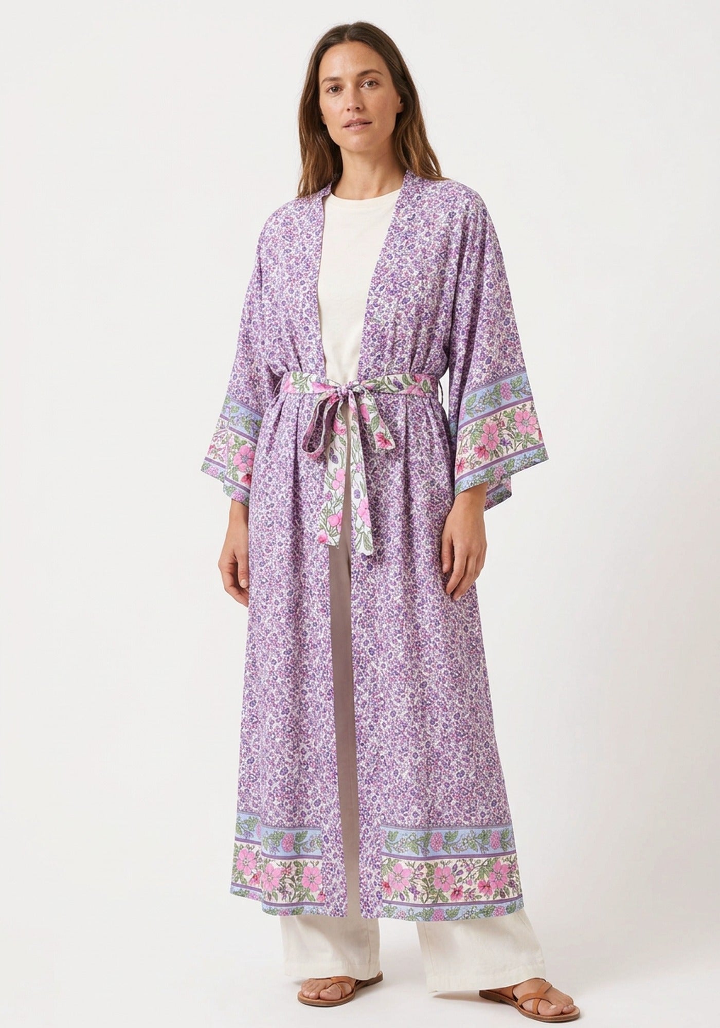 Langer Boho-Kimono Lila mit Streublumen | Sumihana