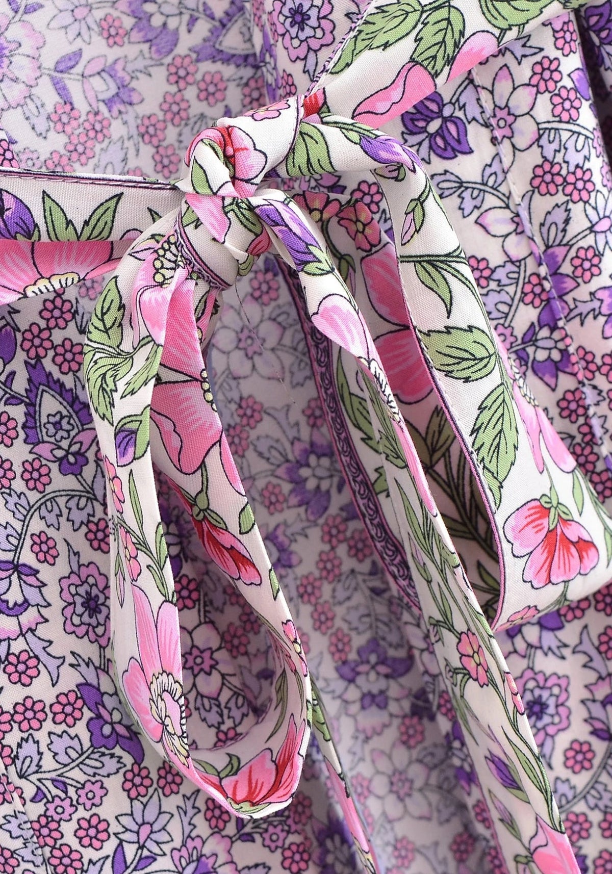 Langer Boho-Kimono Lila mit Streublumen | Sumihana