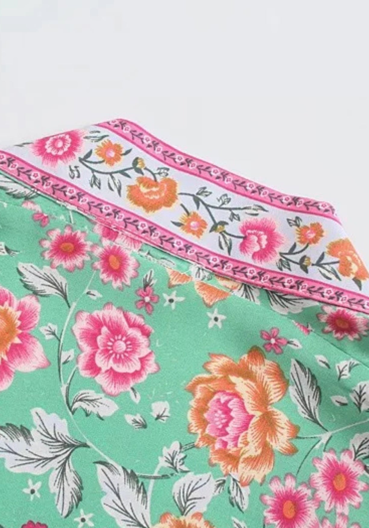 Langer Boho-Kimono Mintgrün mit Rosenmuster