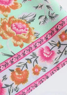 Langer Boho-Kimono Mintgrün mit Rosenmuster