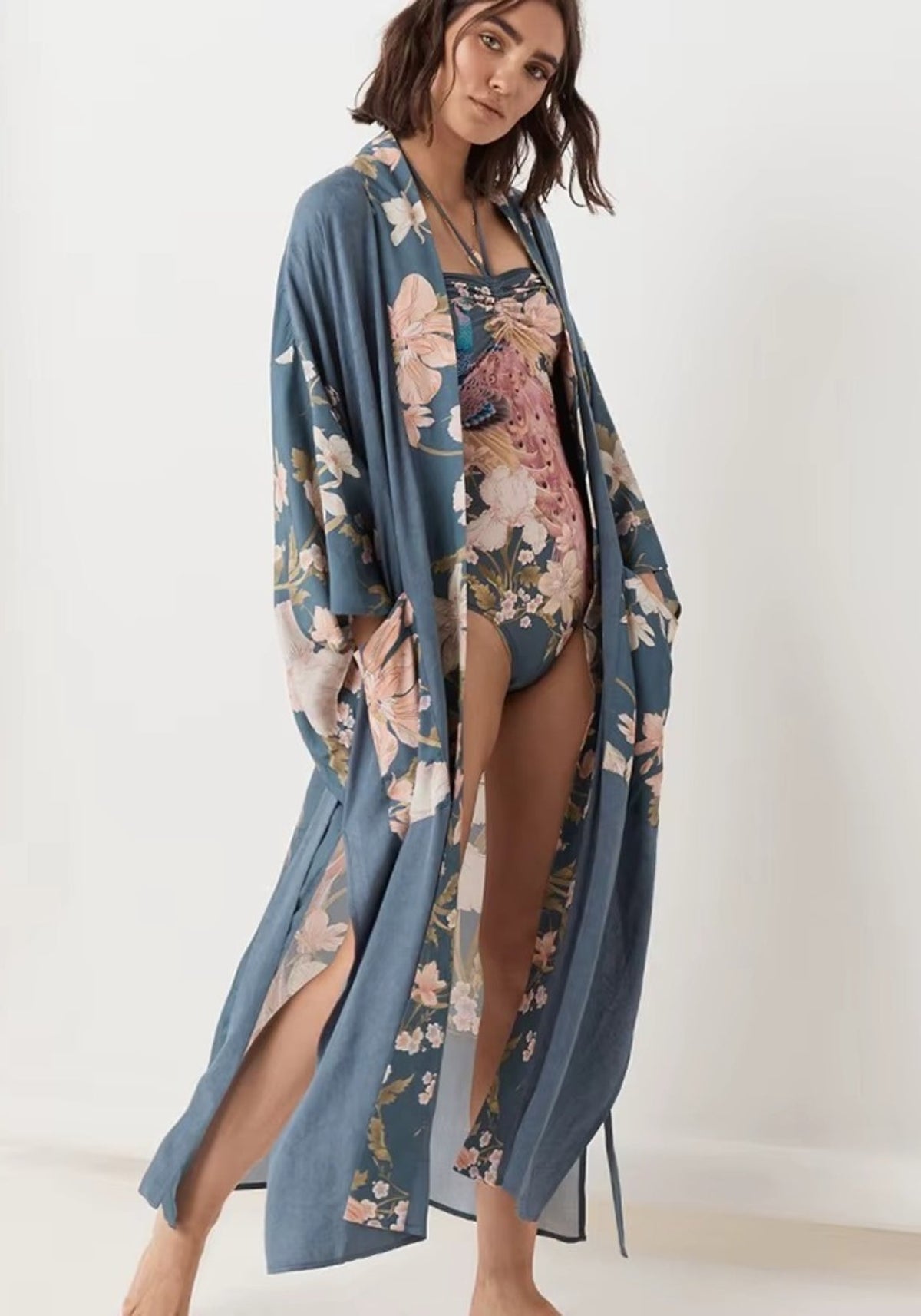 Langer Kimono mit Blumenmuster