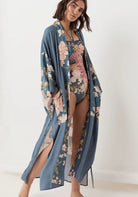 Langer Kimono mit Blumenmuster