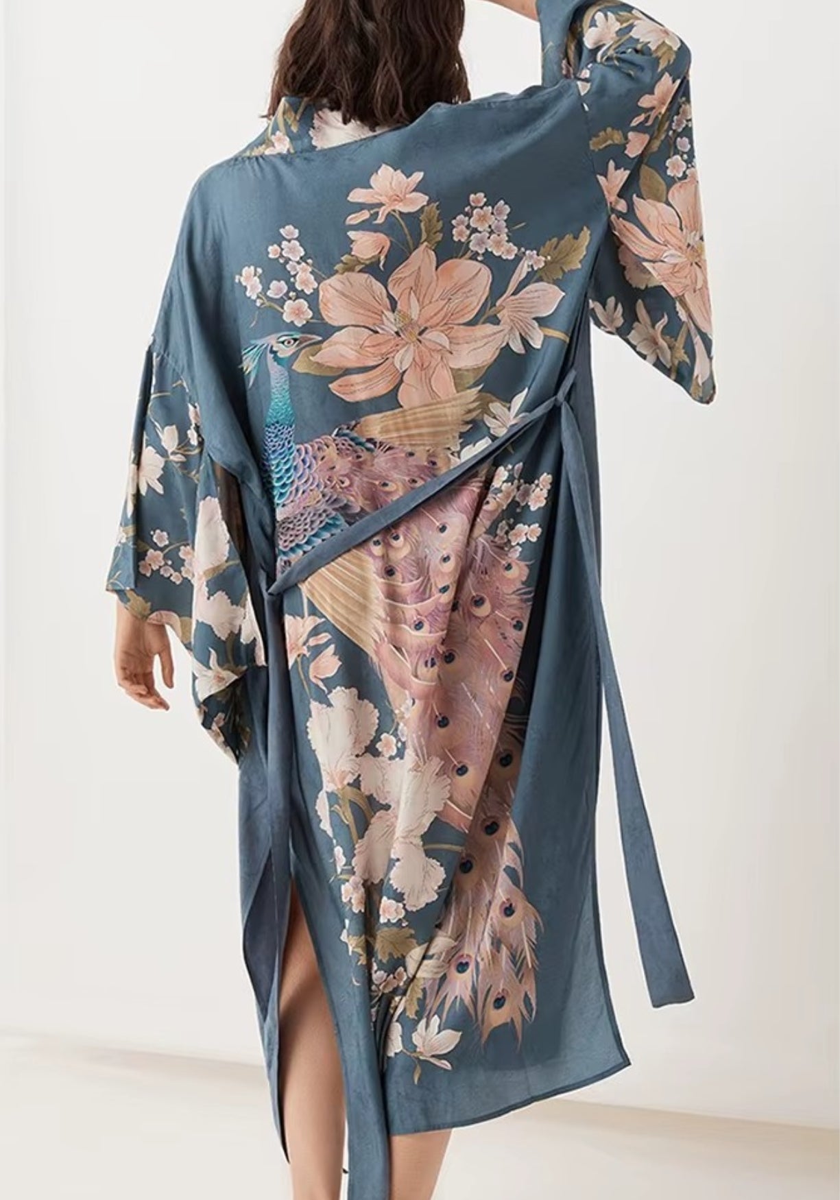 Langer Kimono mit Blumenmuster