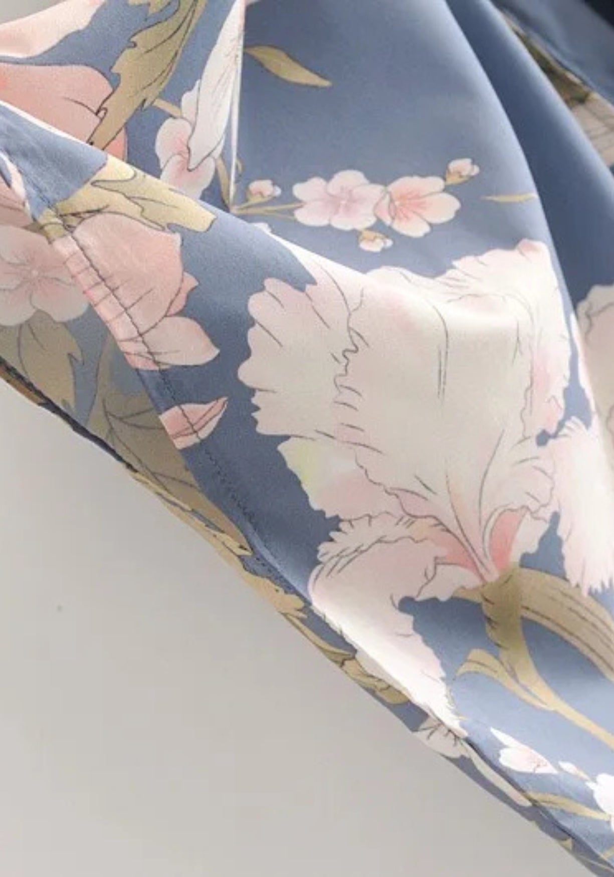 Langer Kimono mit Blumenmuster