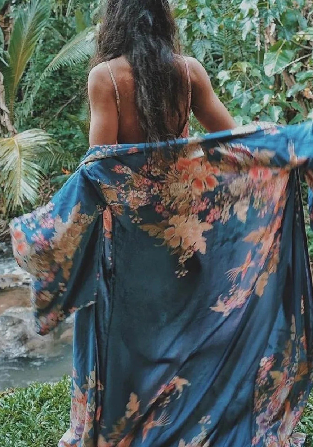 Langer Kimono mit Blumenmuster