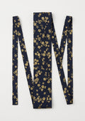 Dunkelblau mit Goldblüten